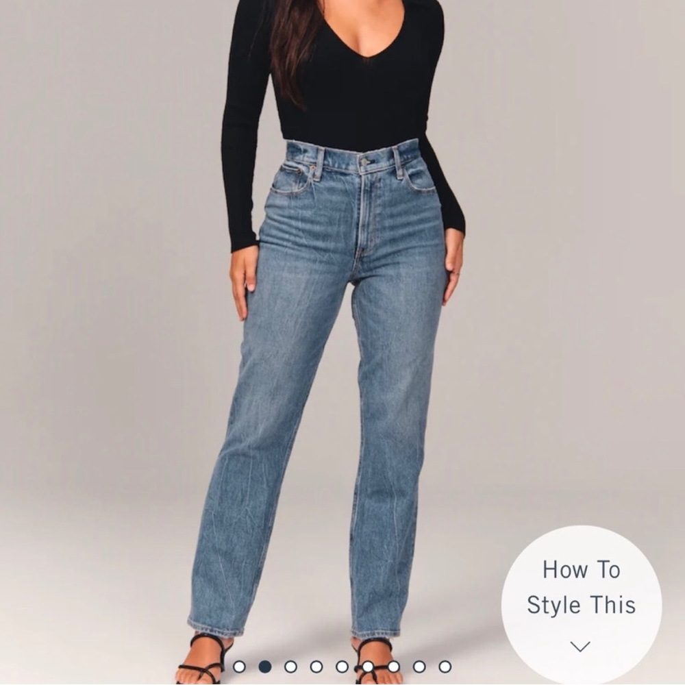 Abercrombie Curve Love 90’s High Rise Straight jeans